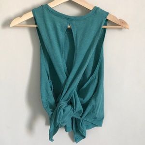 Beyond Yoga tie back tank